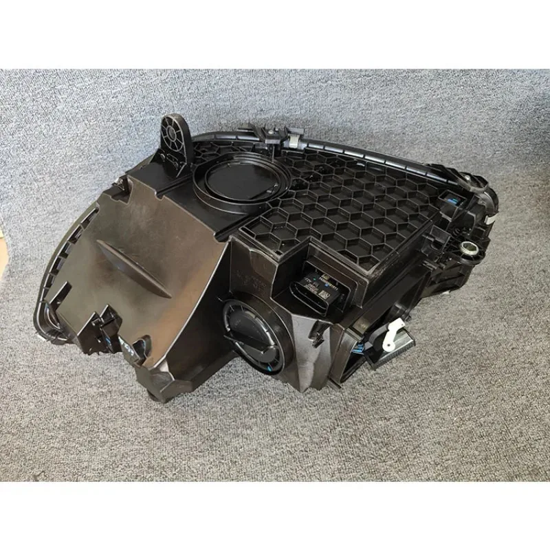 جودة عالية للمصابيح الأمامية Mercedes-Benz W206 6000k درجة حرارة اللون تاريخ انتهاء الصلاحية الطويلة توريد كافي