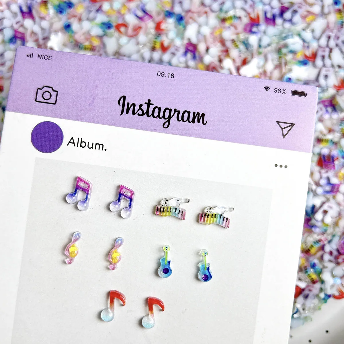 신기한 발광 음악 노트 피아노 키 레진 네일 참 창의적인 그라데이션 컬러 기타 네일 아트 장식 DIY 네일용