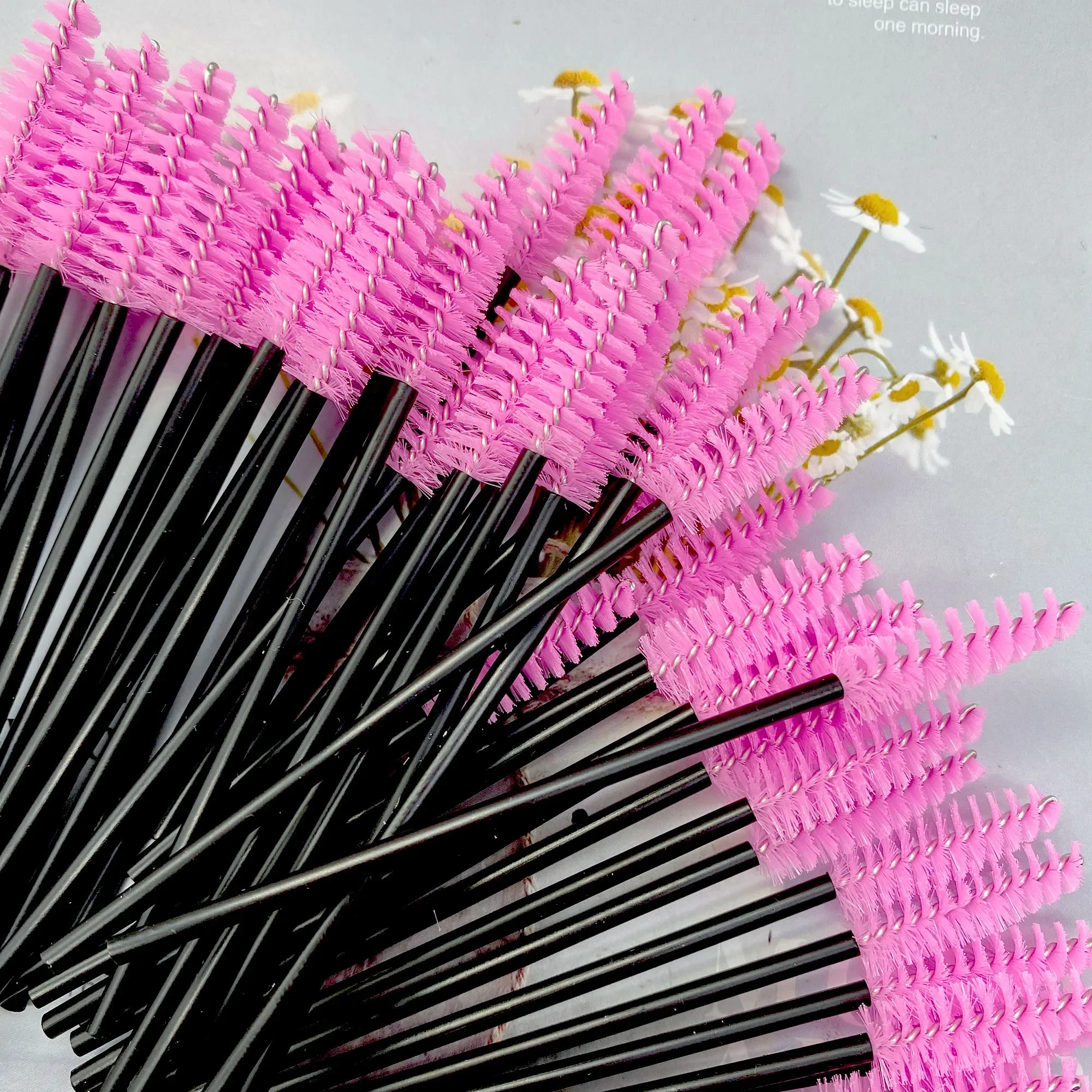 Wholesale 500pcs Mascara Wands Disposable Eyebrow Eyelash Brushes Eyelash Spoolies Applicator for Eyelash Extension Makeup Tool