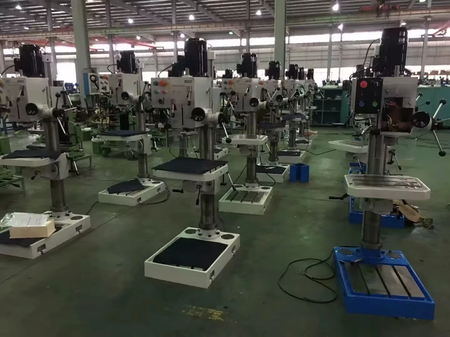 Z5032 Electric Pillar Drilling Machine 32mm Max Drilling Capacity Portable Industrial Model 380V/220V 3.5kW Power New