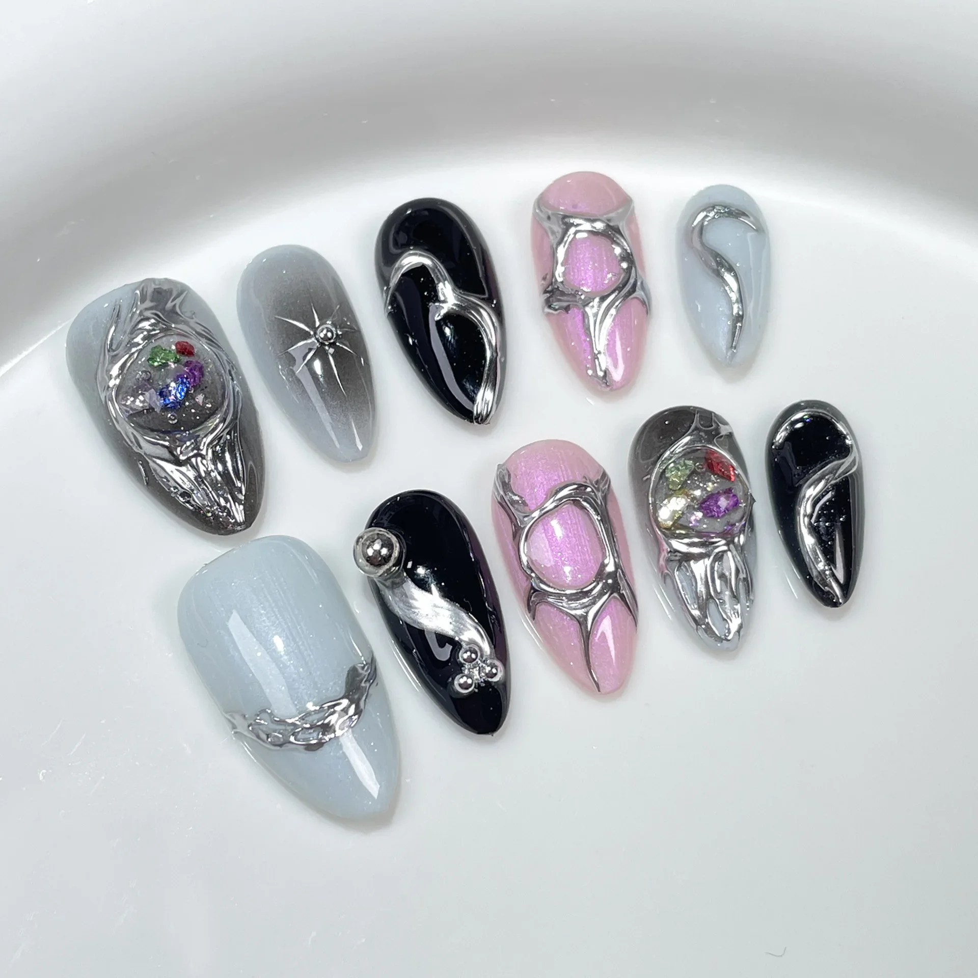 Uñas postizas 3D con diseño de mariposa de Metal, uñas postizas de almendra, cobertura completa, puntas de manicura usables, color negro oscuro, 10 unidades