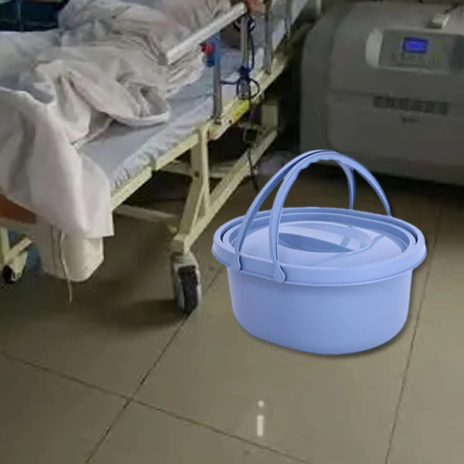 Compact Commode Pee Container with Sealed Cover PP Material for Indoor & Outdoor Use Reusable Space Saving Multifunctional