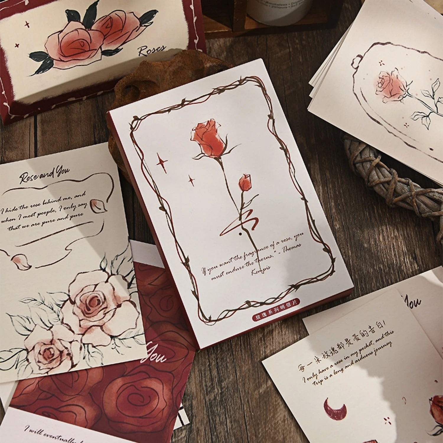 30-teiliges Vintage-Rosen-Postkarten-Set mit Umschlägen - Geburtstagsgruß DIY Ästhetisches Wandcollage-Set für Schlafzimmer-Wandkunst, Mini-Poster