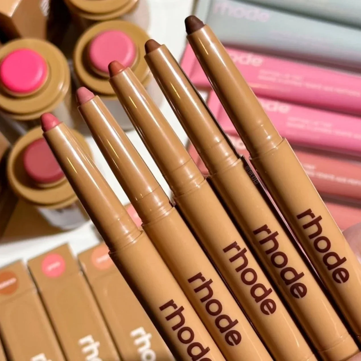 Popular Makeup Phone Case Lip Gloss Moisturizer Lipstick Lemontini Concentrated Raspberry Jelly Vanilla Transparent Lip Liner - náhled 3