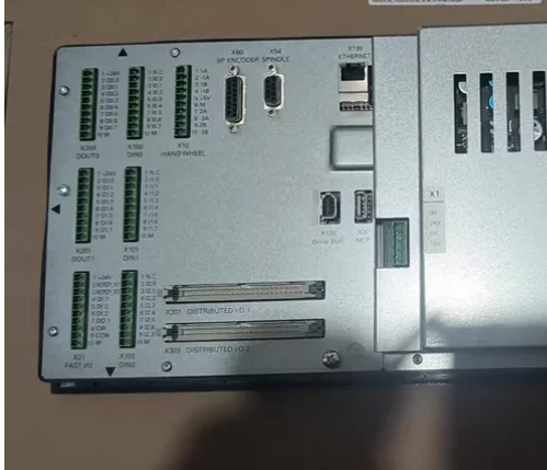 

Совершенно новый 6FC5370-3AT03-0CA0 808D расширенный T PPU 151.3 горизонтального типа