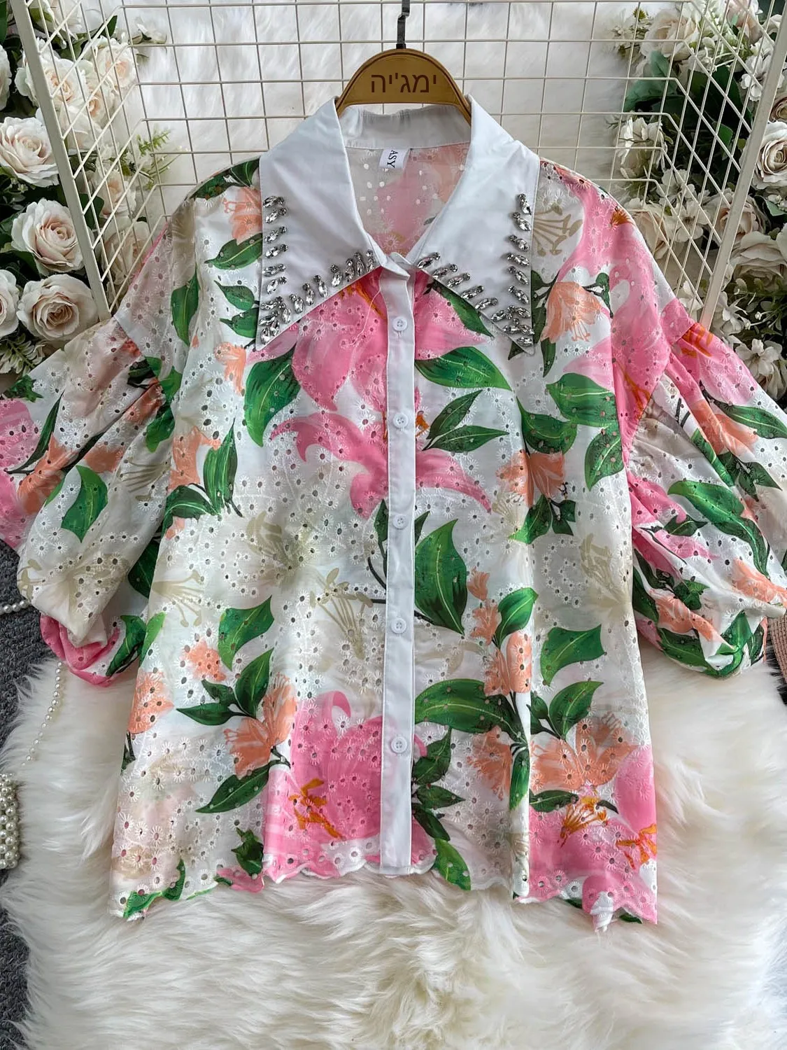 

Romantic Sweetwater Narcissus Embroidery Design Diamond Collar Shirt Women Summer Loose Slim Lantern Sleeve Top Korean Style