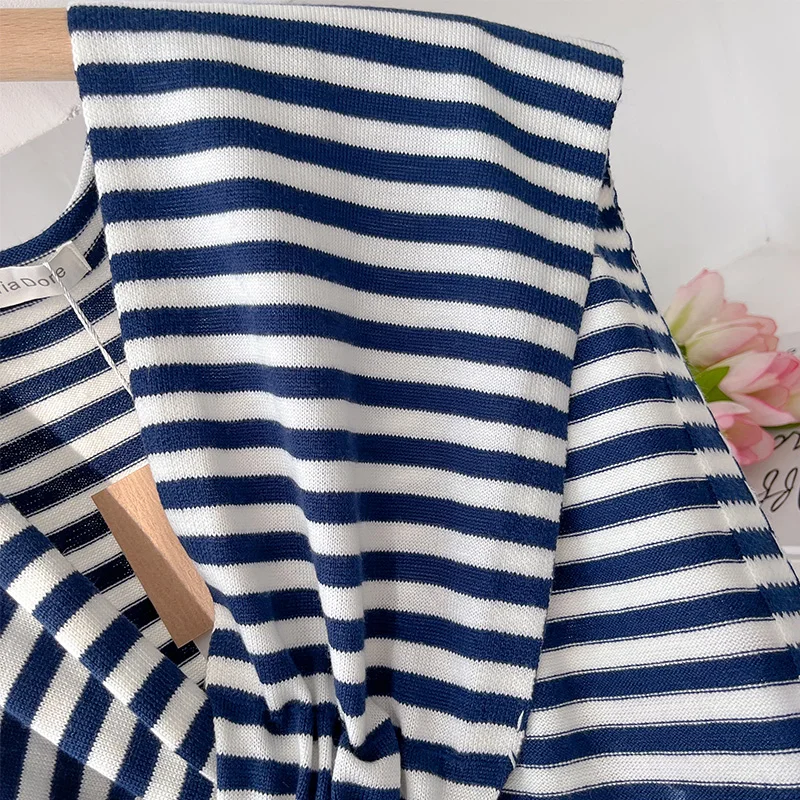 2025 Korean Striped Knitted Warm Shawl Winter Female Blouse Shoulders Fake Collar Cape Knotted Scarf Stripe Outerwear New