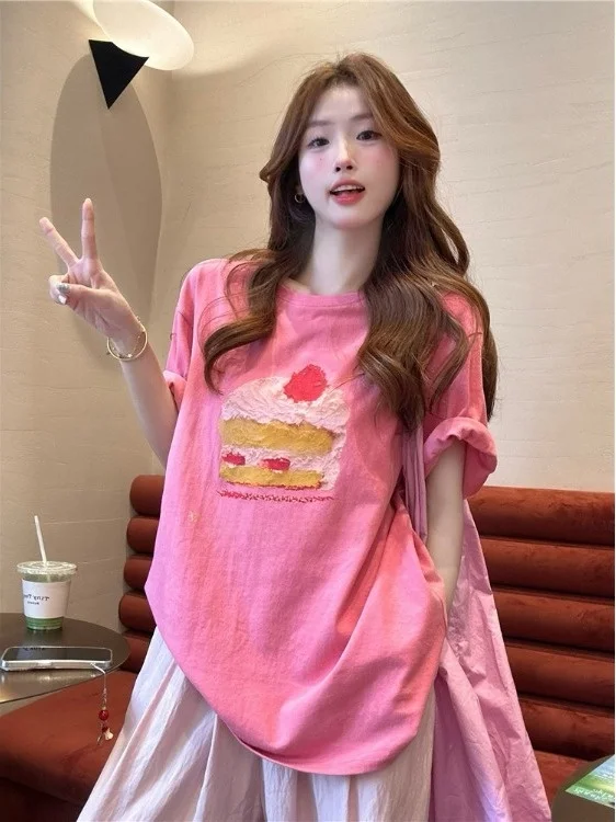 

Женская футболка с коротким рукавом и принтом «Клубничный кремовый торт», весенняя, свободная, повседневная, в милом стиле, корейская версия, для работы и отдыха