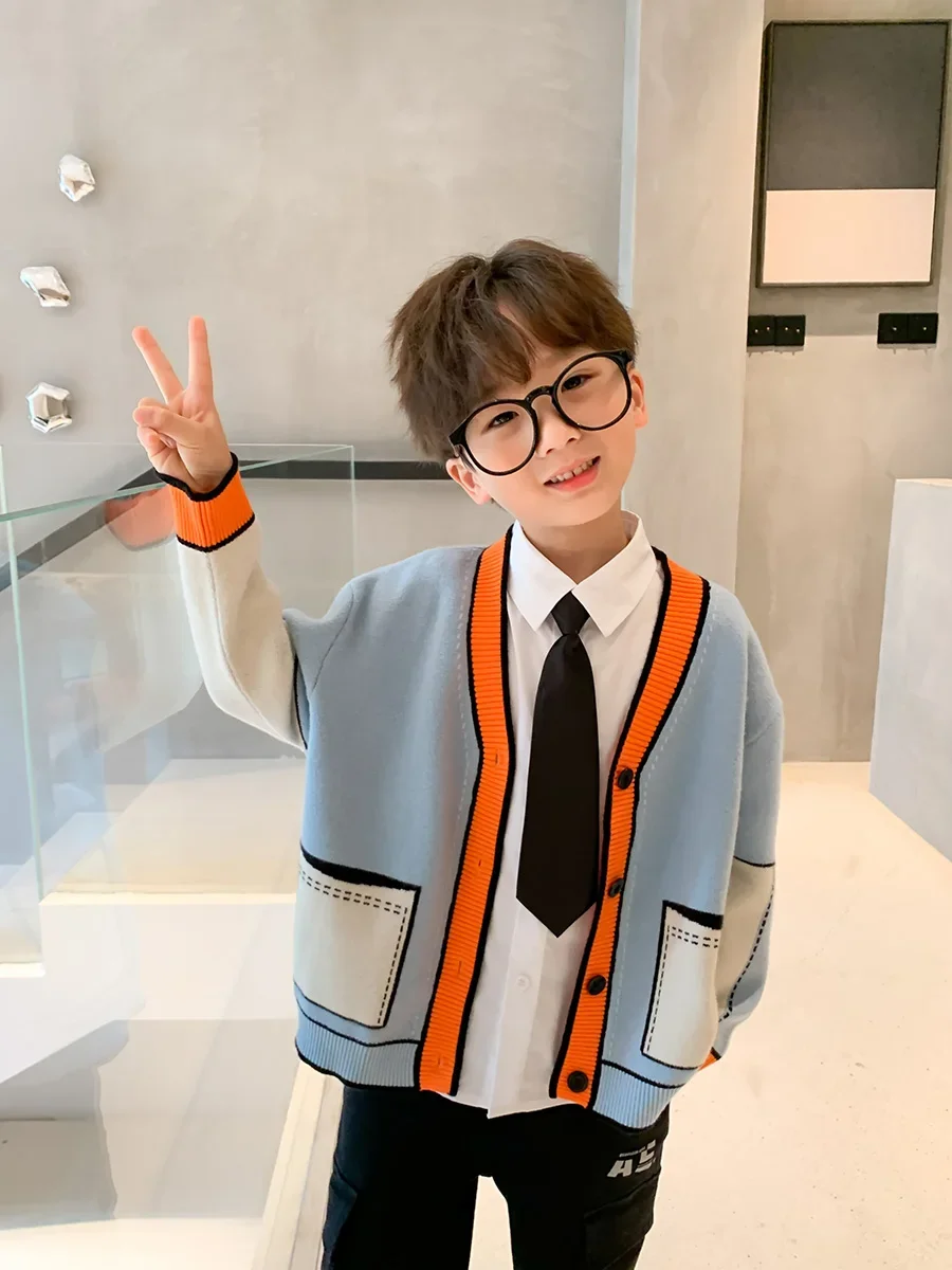 

Children's V-neck Knitted Sweater Children and Teens Autumn Clothing Children's Clothing Boys' Cardigan Coat Spring and Autumn