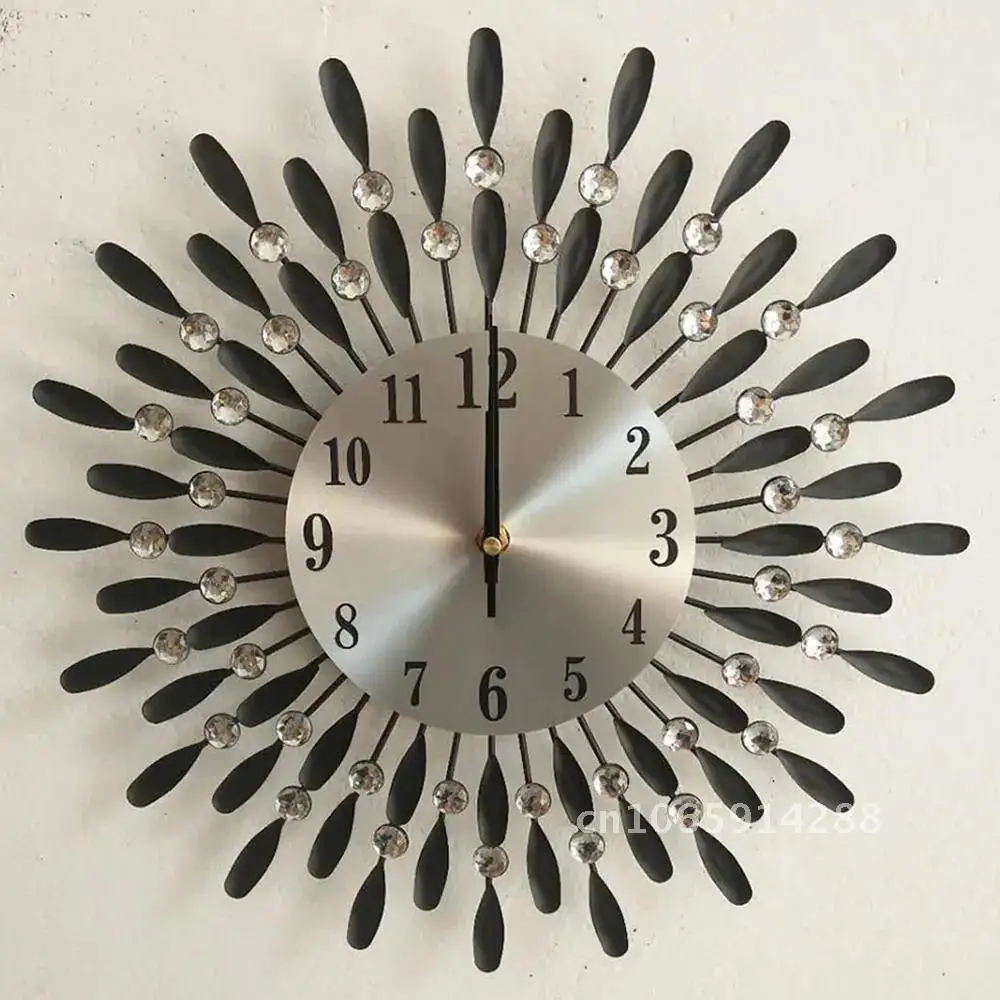 

Two Colors Craft Modern Creative Design Wall Clock Mute Home Living Optional Fashion Metal Room Decoration Bedroom Diamond