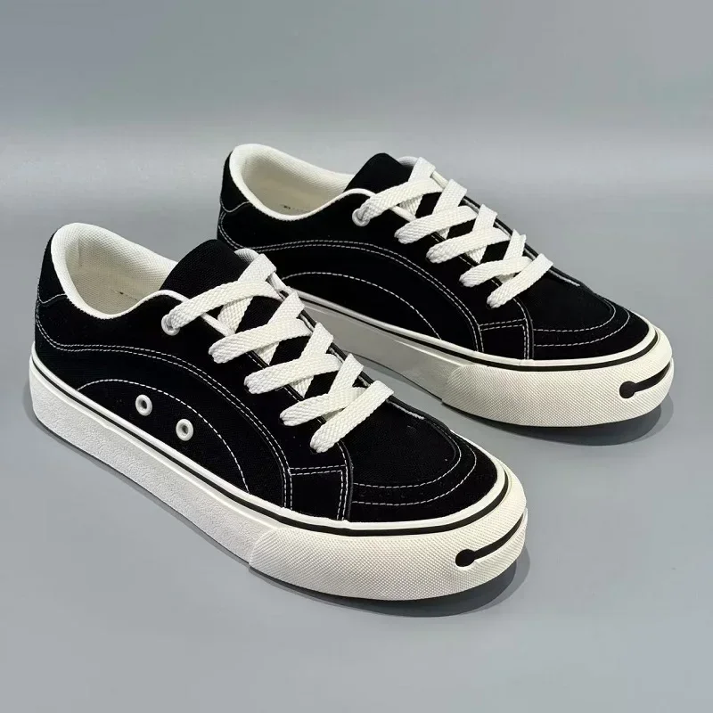

Casual Canvas Shoes New Men's Low Cut Fashionable Thick Soled Height Increasing Men's Sports Board Shoes Zapatos Casuales