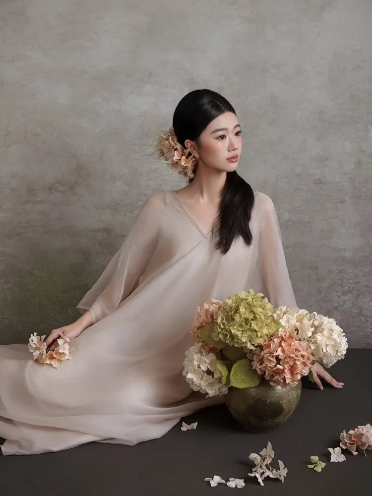 

Romantic Portrait Photography Studio New Chinese Aesthetic Gentle Personality 2026 New Arrival Fashionable Ethnic Women's Clo...