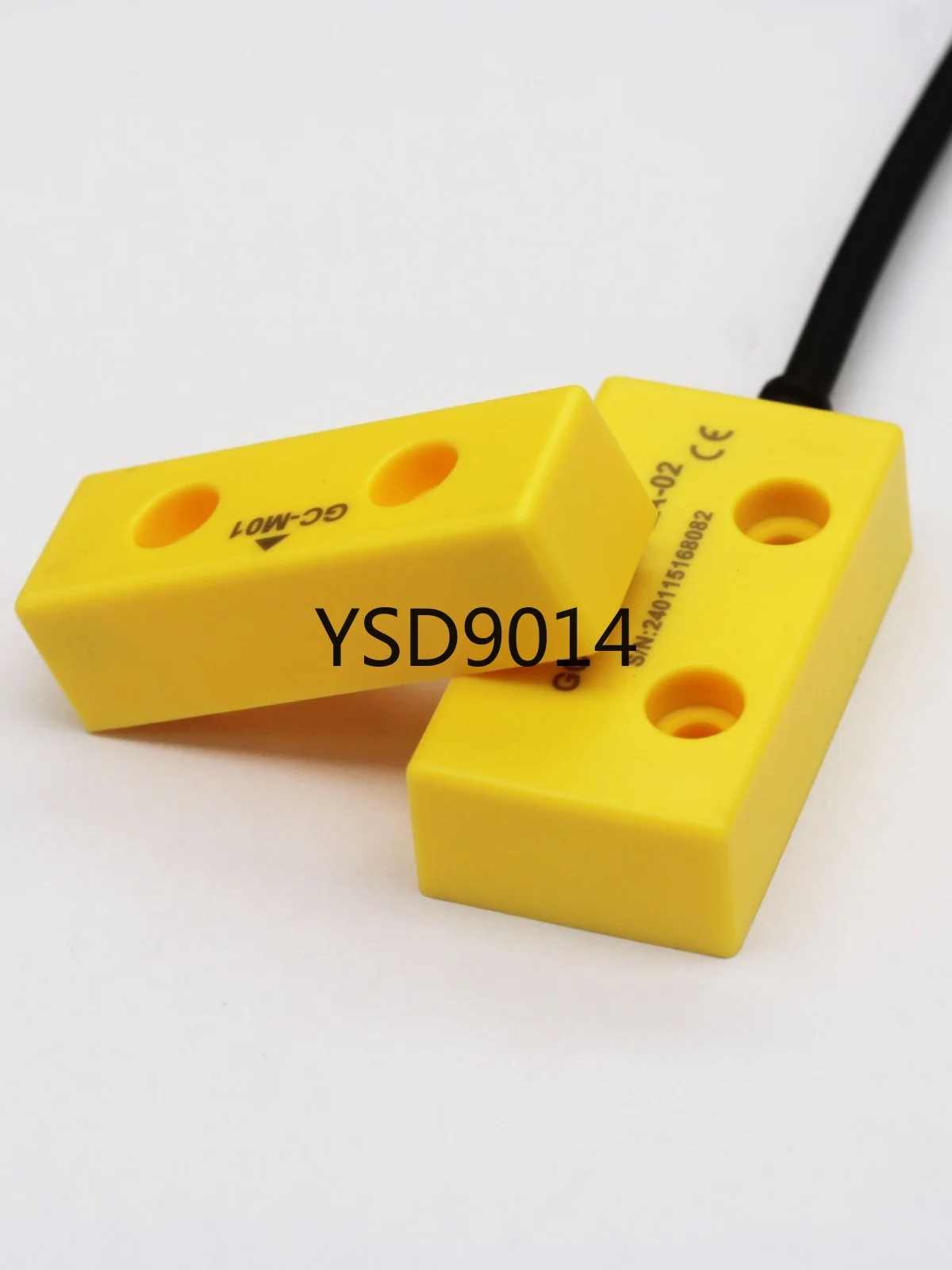 Non contact magnetic coding safety door switch with two sets of contact monitoring magnetic normally open and normally closed