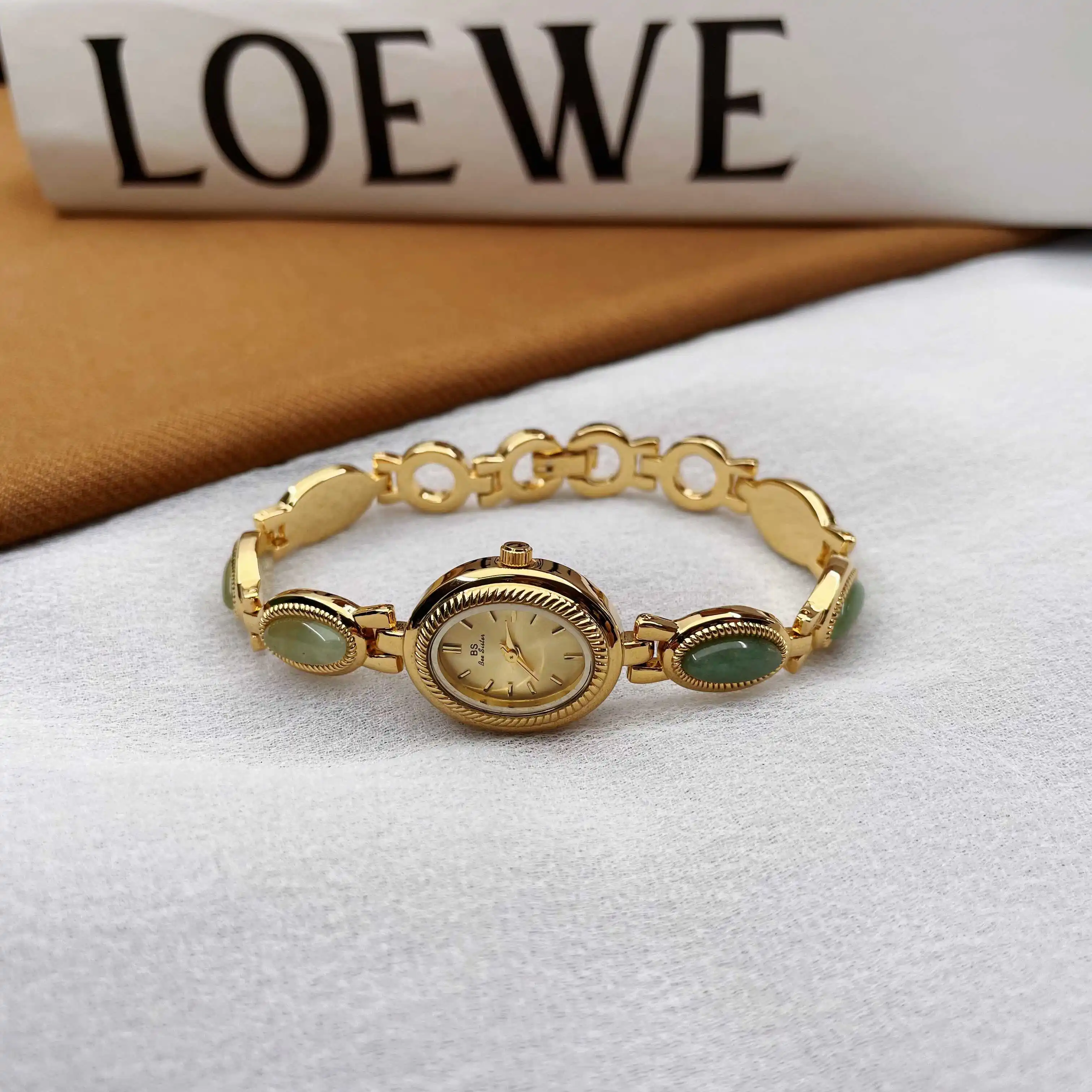 Women\'s Brown Gold Vintage Bracelet Elegant Jade Oval Dial Quartz Wrist Watch Vintage Style Green Jade Stone Bracelet Watch for Women  main image 2