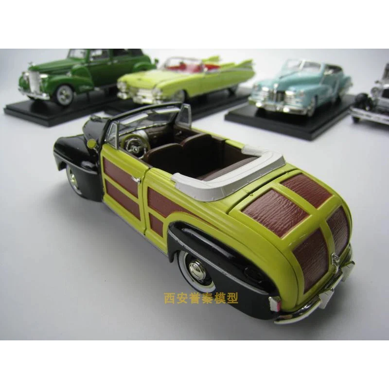 Diecast in scala 1:32 1946 Ford Sportsman convertibile in lega di simulazione vintage classico modello di auto nostalgico ragazzo souvenir giocattolo