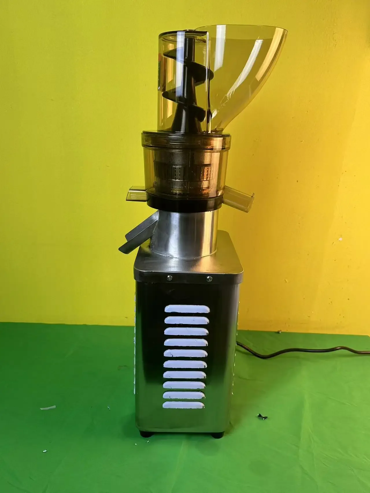 Applicable to New Design the Hot Sell Commercial Multi-functional Fruit Juicer Extractor Machine Orange Pear Juice Making