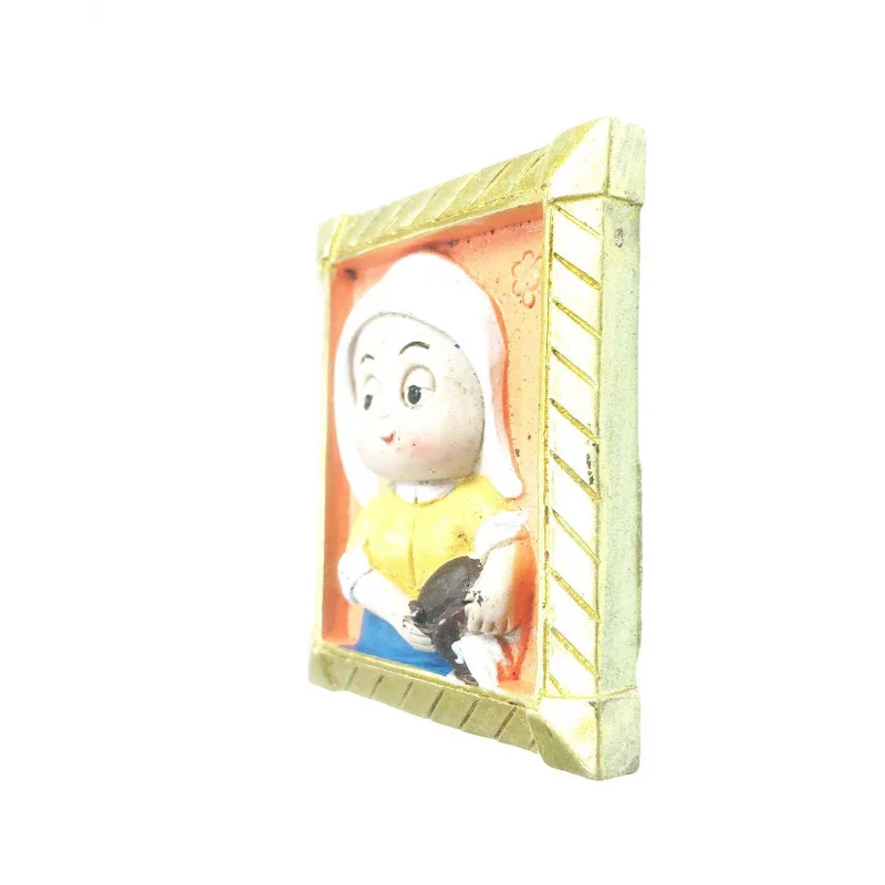 Cartoon famous painting refrigerator magnet: Woman holding a silver mink, cute and artistic design, travel souvenir magnet