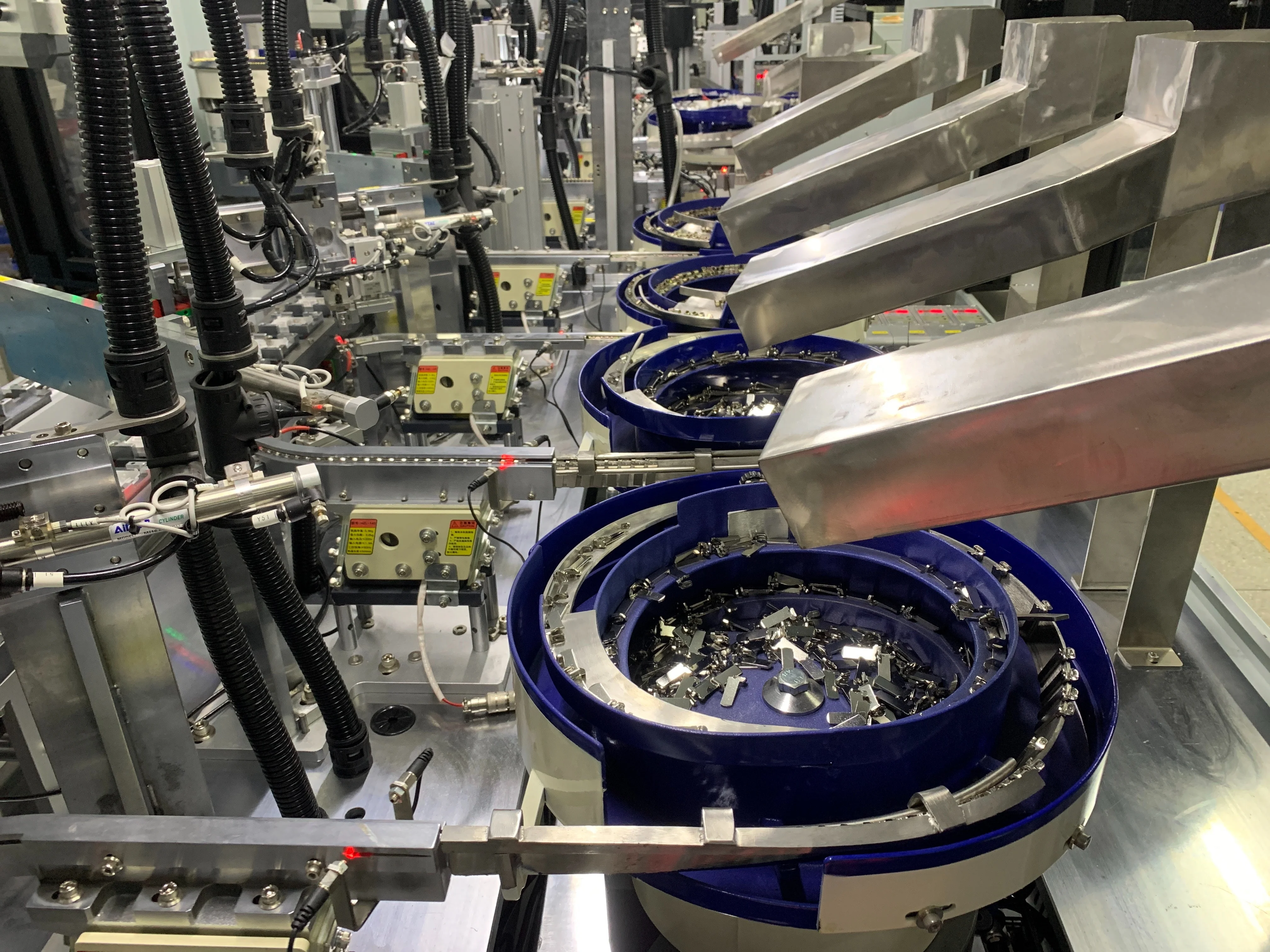 Macchina magnetica e magnetizzazione automatica per ventola