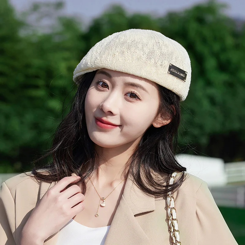 

Шляпа вперед, женская корейская версия, нишевое лицо, маленькая металлическая этикетка, дышащая кепка, обратная одежда, летний солнцезащитный козырек, солнцезащитная кепка