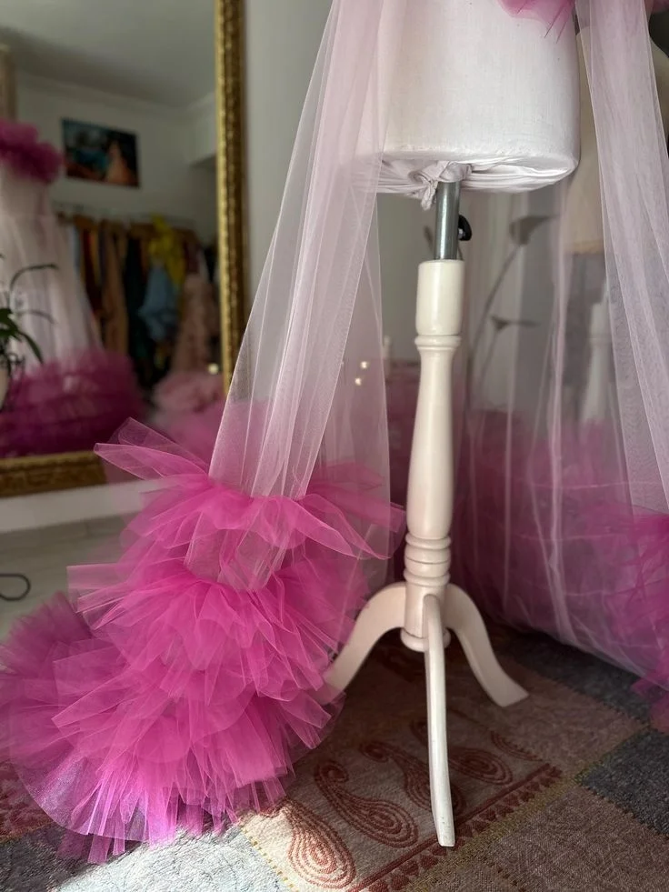 Charmoso babado tule longo capa em camadas até o chão feminino formal wear para festa capa tule ver através da capa vestidos de sessão de fotos