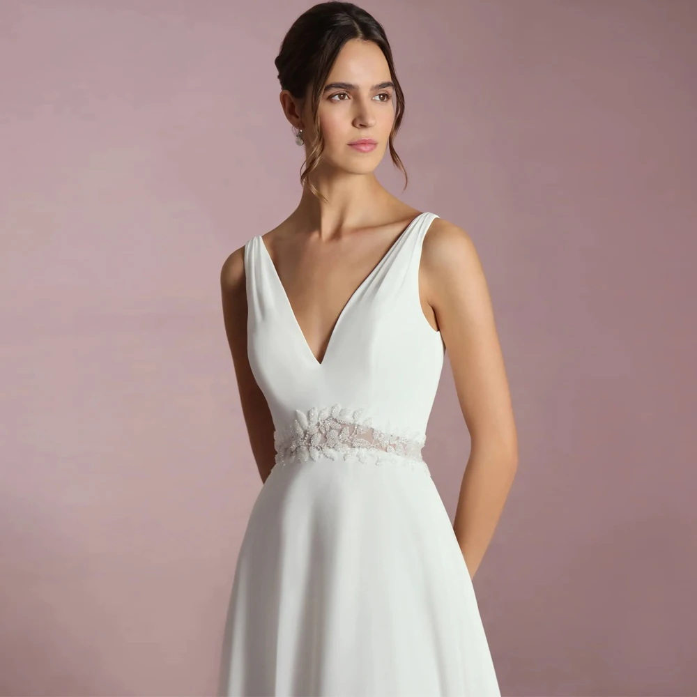 モダンな幅広ストラップのウェディングドレス、Vネック、ブライダル、V字型のバック、カスタムビーズ、フロア丈、スイープトレイン、ベスティドス・デ・ノビア