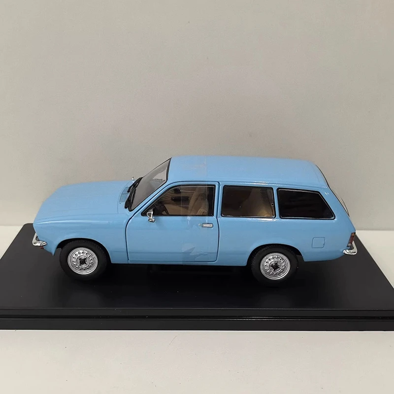 

Модель автомобиля OPEL KADETT C CARAVAN в масштабе 1/24, статическая, из сплава, для коллекции, декоративная, праздничный подарок, игрушка, сувенир