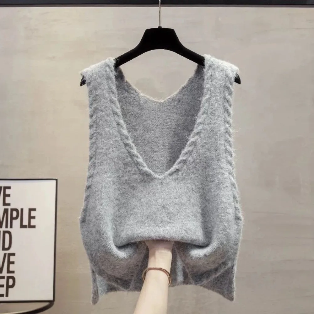 Fashion V-Neck Knitted Sweater Vest Loose Slimming Sleeveless Top Breathable Knitted Vest Women