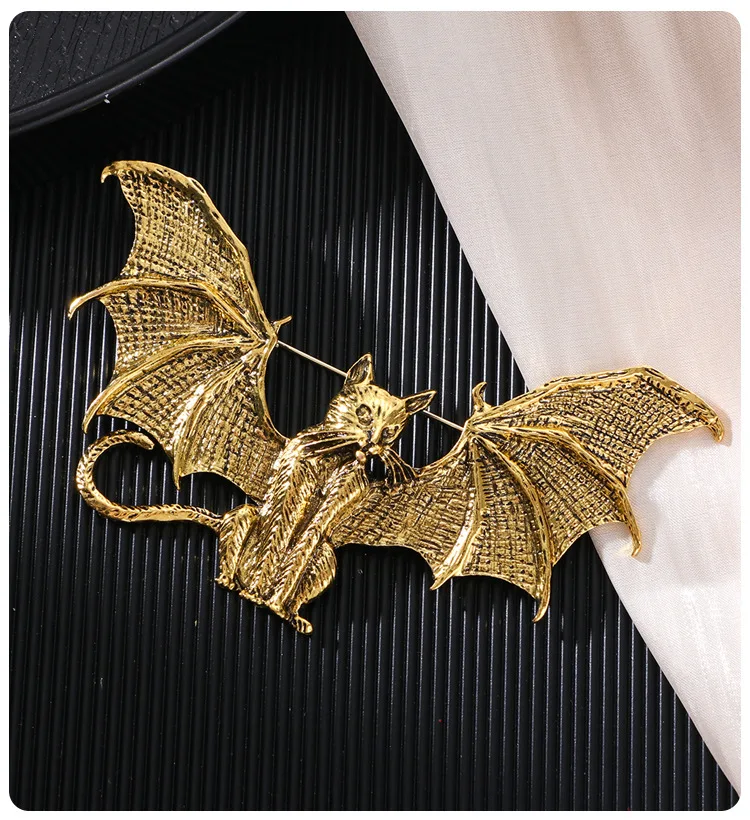 Personalized wings, vintage cat brooch accessories, funny bat style, flying cat chest flowers