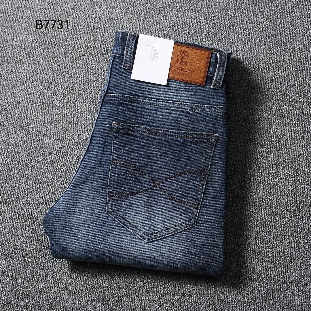 

Jeans men 2024 Stir frying New Elastic Fashion embroidery size 29-42 Straight long pants leather label Old Money Italian lion