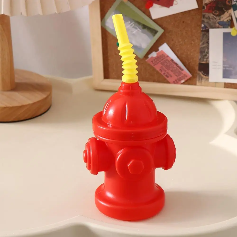 Creative Novelty Fire Hydrant Straw Cup Plastic Red Fire Hydrant Water Cup Reusable with Lids Party Supplies Boys