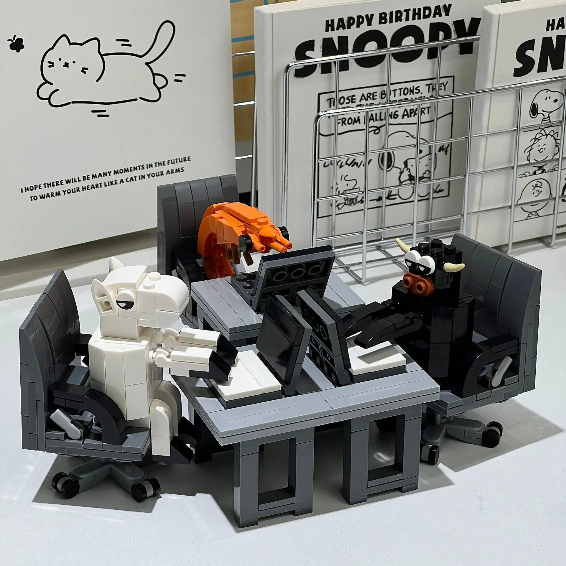 

MOC Строительный блок, фигурки модели крупного рогатого скота, лошадей, креветок, сборка головоломок, случайно смешивание, креативные пароды со знаменитостями в Интернете