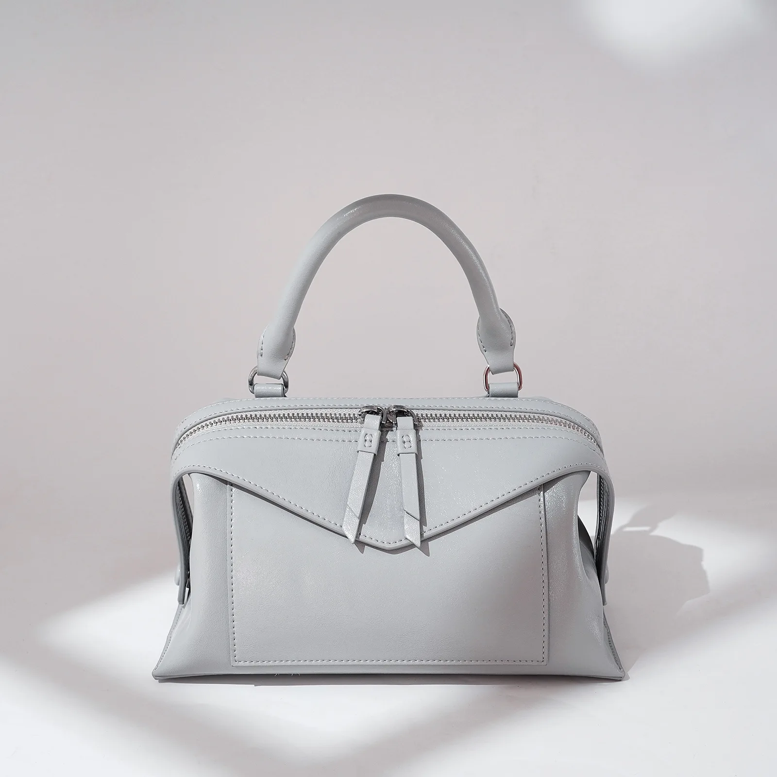 

Portable Diaper Bag Backpack Durable Stitching Insulated Holders Multiple Pockets Stroller Attachment Straps