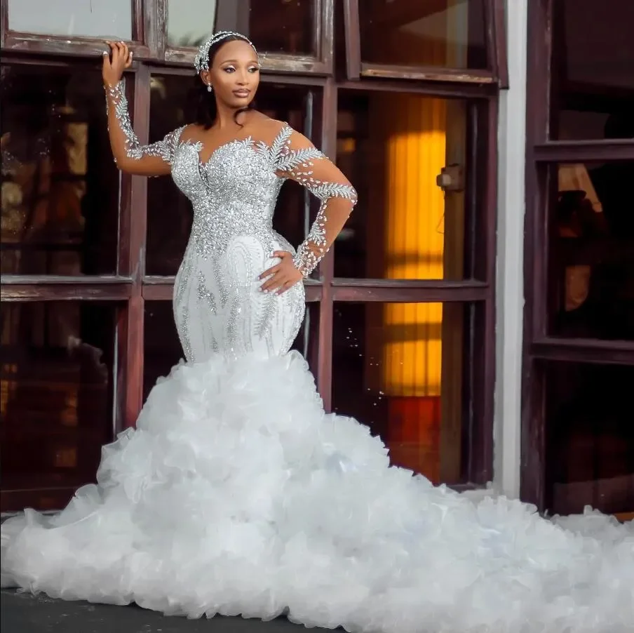 Vestido de novia de sirena de talla grande para chica negra, vestidos de novia hinchados de manga larga con cuentas de lujo, vestido de fiesta brillante personalizado