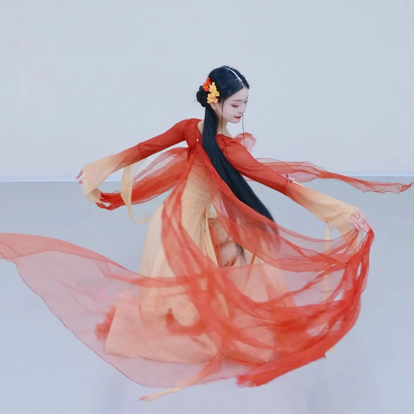 2025 Nuovo vestito da ballo classico Farfalla sfumata Corpo Rima Abito in filato Elegante e immortale Set di pratica cinese Performance