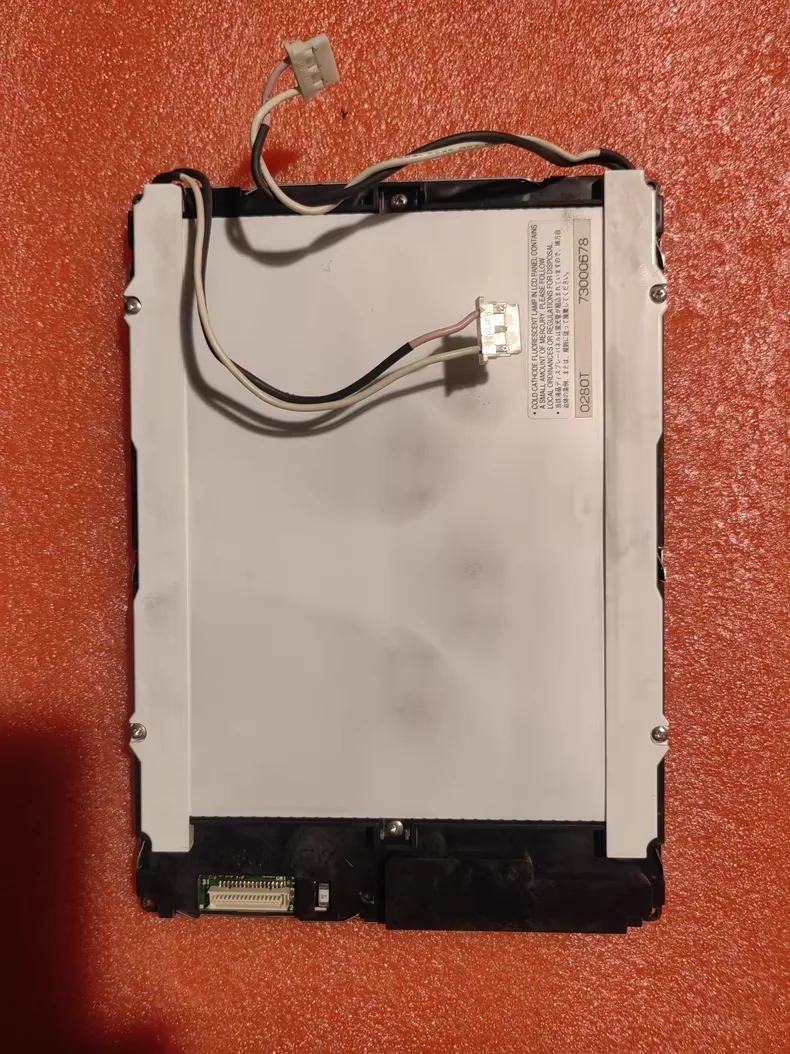 

Проверенный, исправный ЖК-дисплей LQ64D343R с диагональю 6,4 дюйма