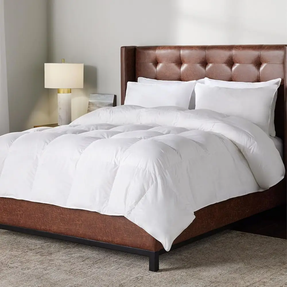 

Плюшевое гипоаллергенное одеяло с наполнителем из искусственного пуха - размер King Size