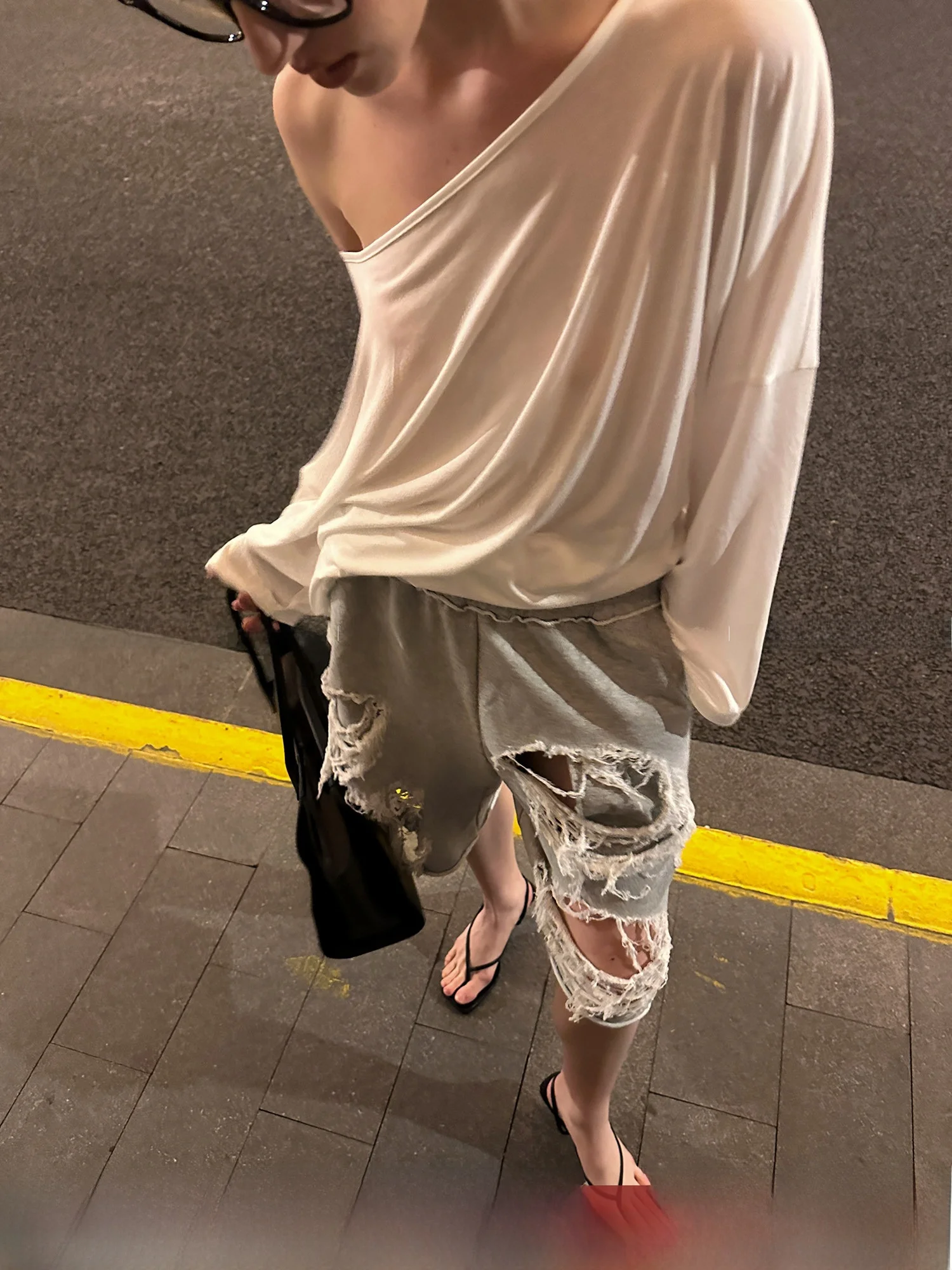 

Rebellious Player Grey Hole Punching Women's Sweatpants Lazy Hot Girl Style Loose Wide Leg Medium Length Casual Pants