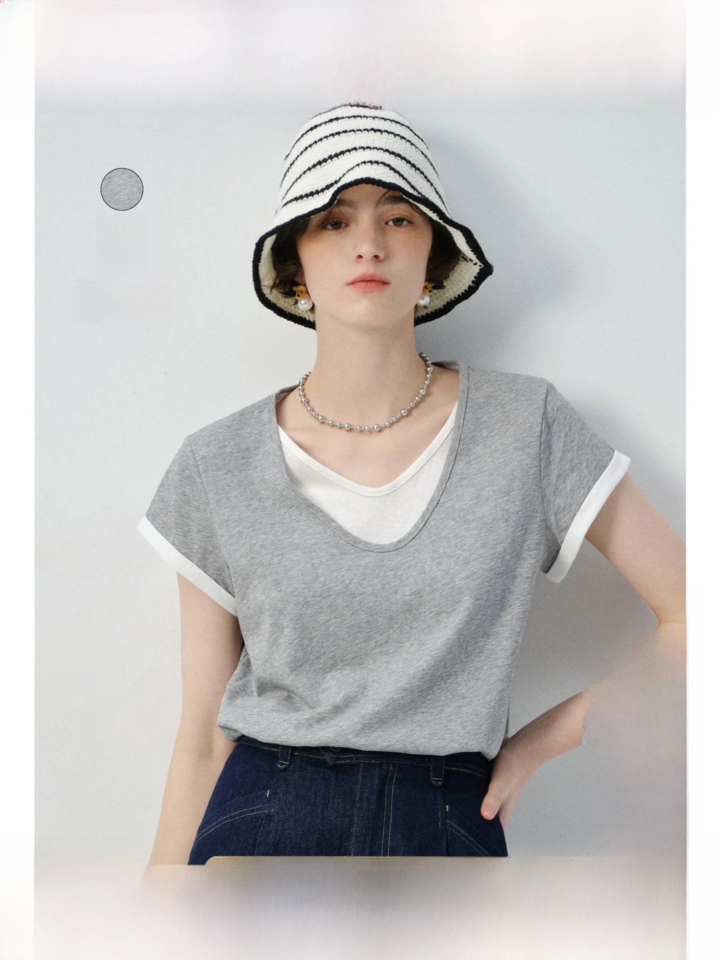 

Large Size Women's Fake Two-Piece T-Shirt V-Neck Short Sleeve Commute Casual High Waist Shorts Summer Fashion plus Size Top