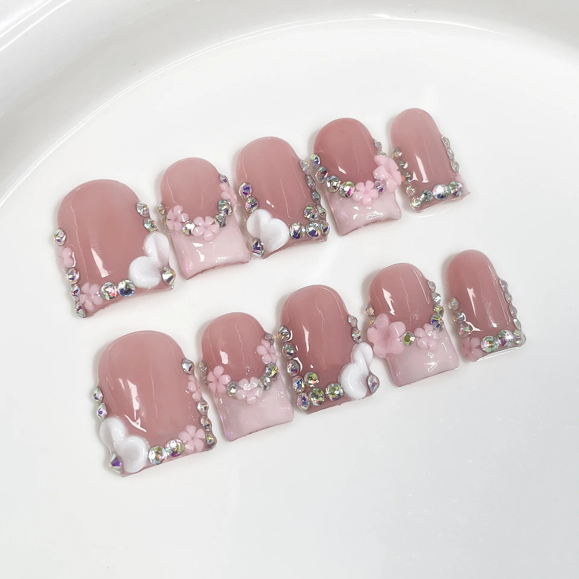 10 pièces/ensemble court carré fait à la main presse sur ongles 3D fleur faux ongles avec strass conception faux ongles Наклад Ногти Uñas
