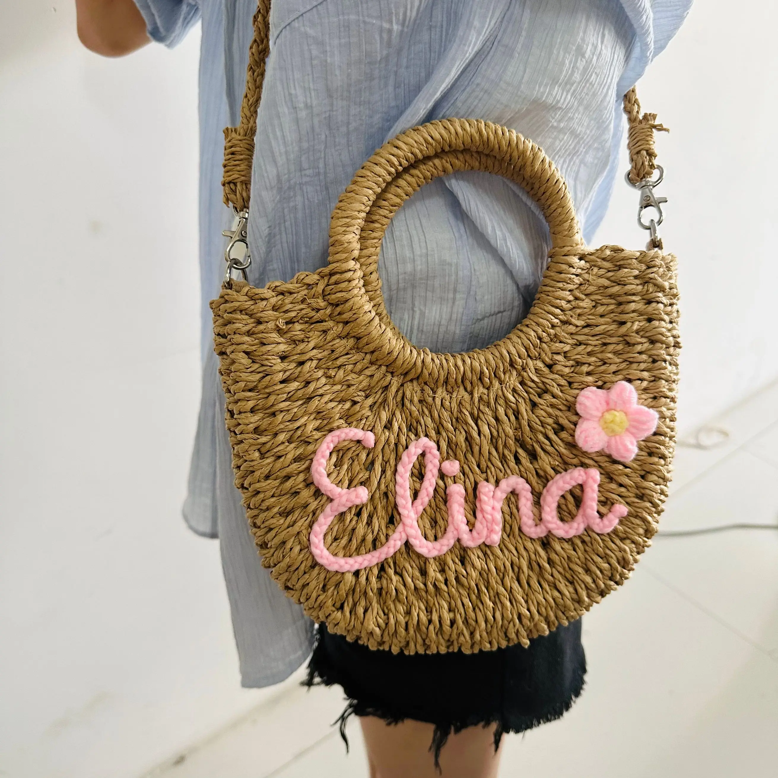 شخصية الصيف جولة القش حقيبة المرأة سعة كبيرة الجوف خارج بسيط ToteBag 2025 السيدات عطلة المنسوجة حقيبة كتف الشاطئ #4