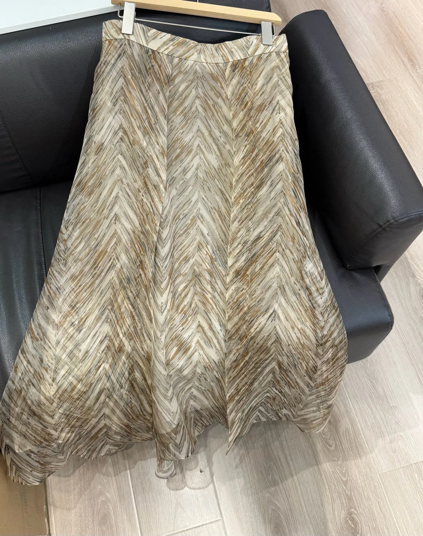 High Quality Women's Spring Summer New Printed A-line Silk Long Skirt