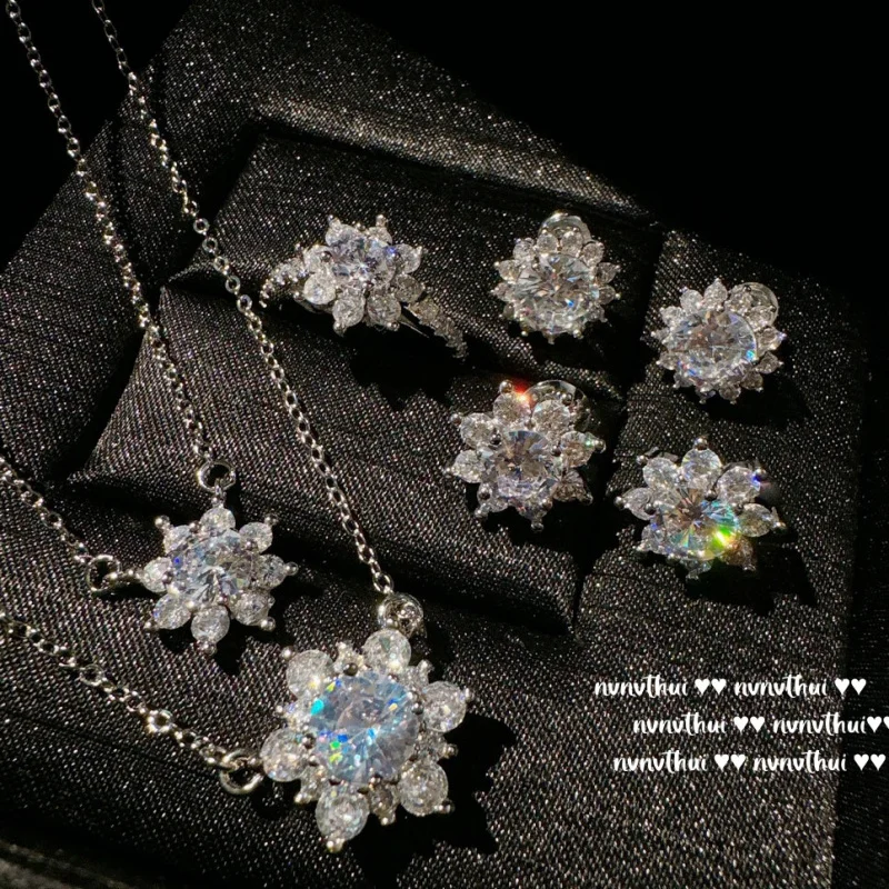 

Radiant Petal Wealth Flower Gemstone Necklace Rich Family Gold Plating18KGold Sunflower Zircon Earrings Ring