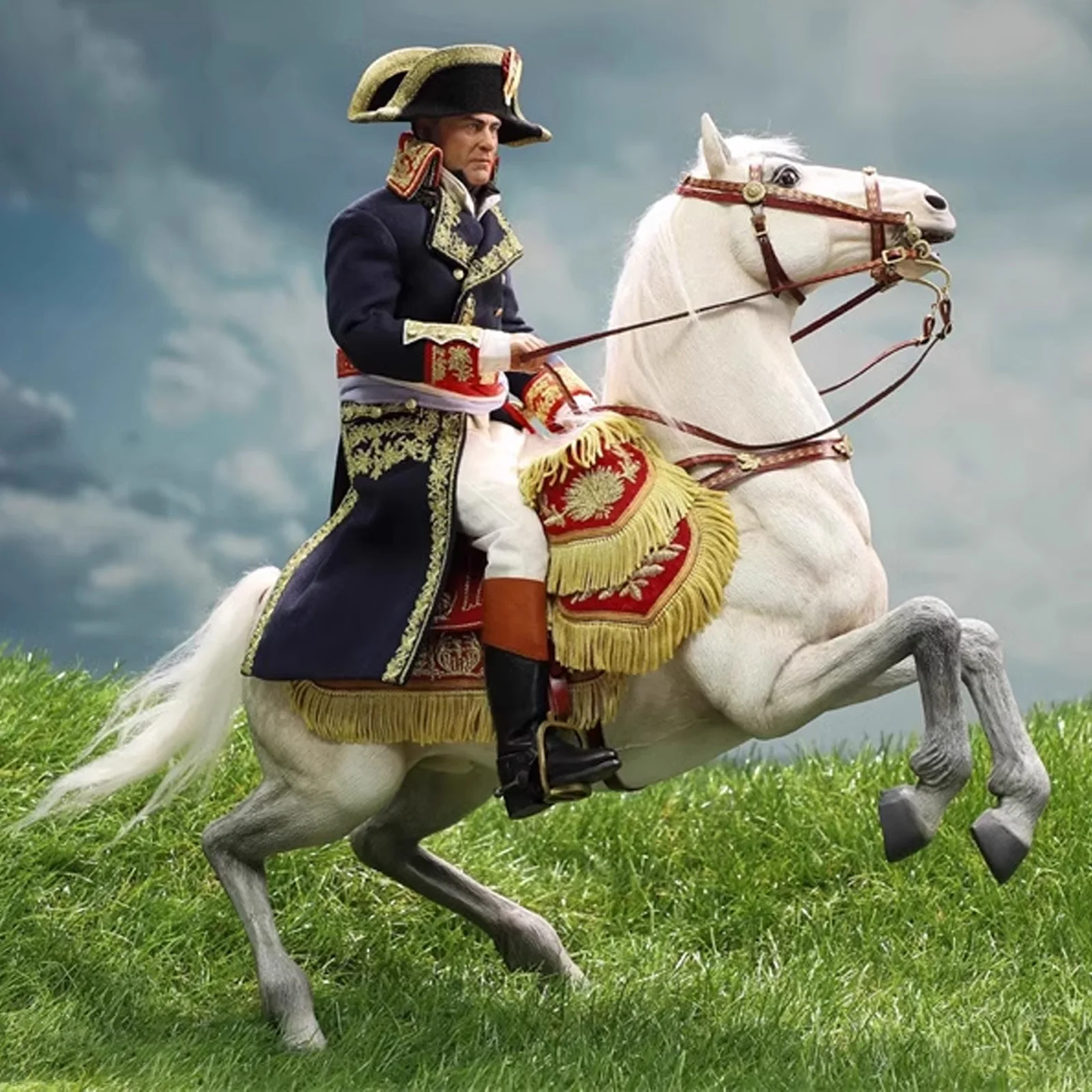 نموذج حصان عسكري بمقياس 1/6 - E60078 شخصية خيول الفرسان الثابتة مع حزام جلدي وسرج لشخصية العمل مقاس 12 بوصة