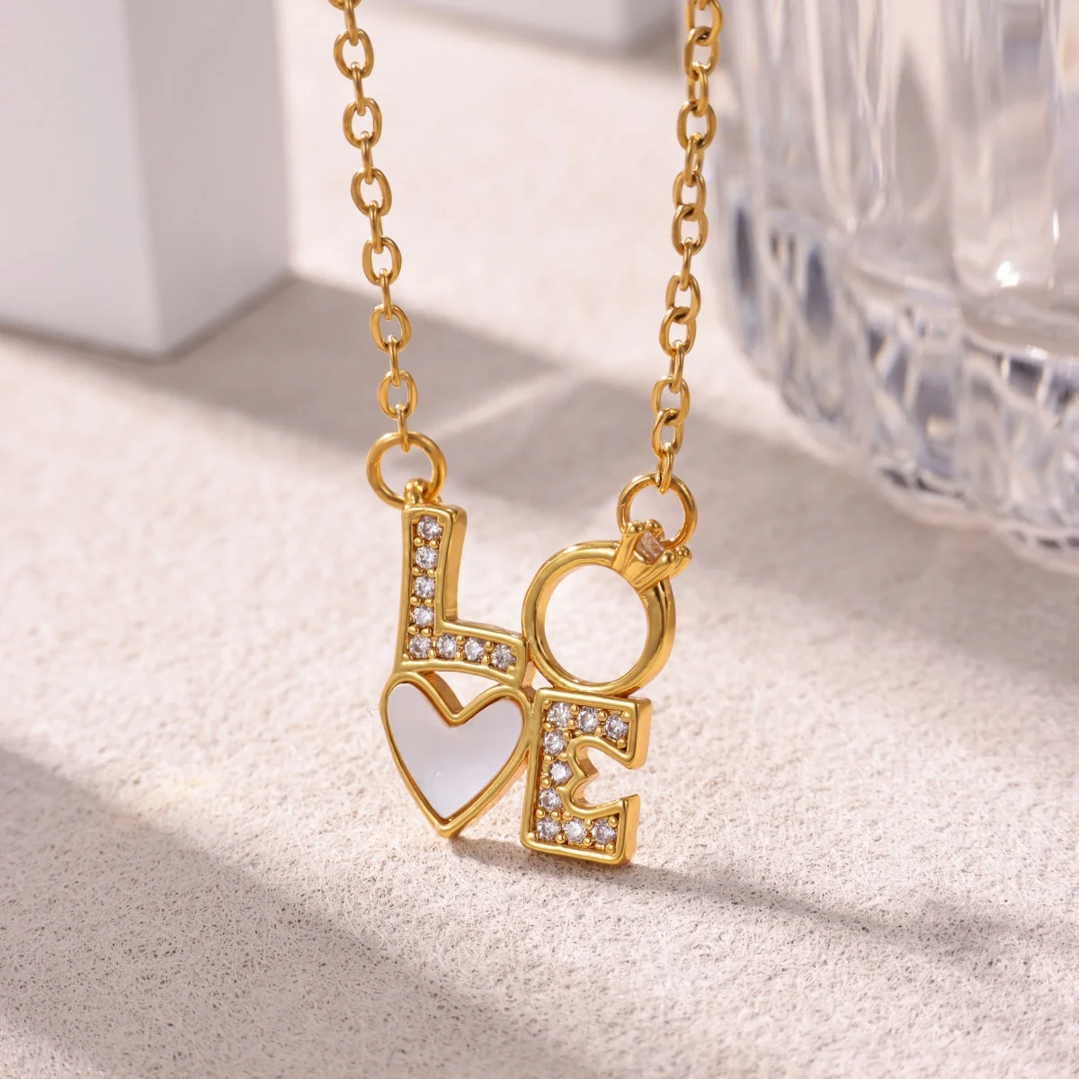 Romantic LOVE Women's Pendant Necklaces 18K Gold Plated Sweet Zirconia Jewelry Necklace Sexys for Woman Acesoriey