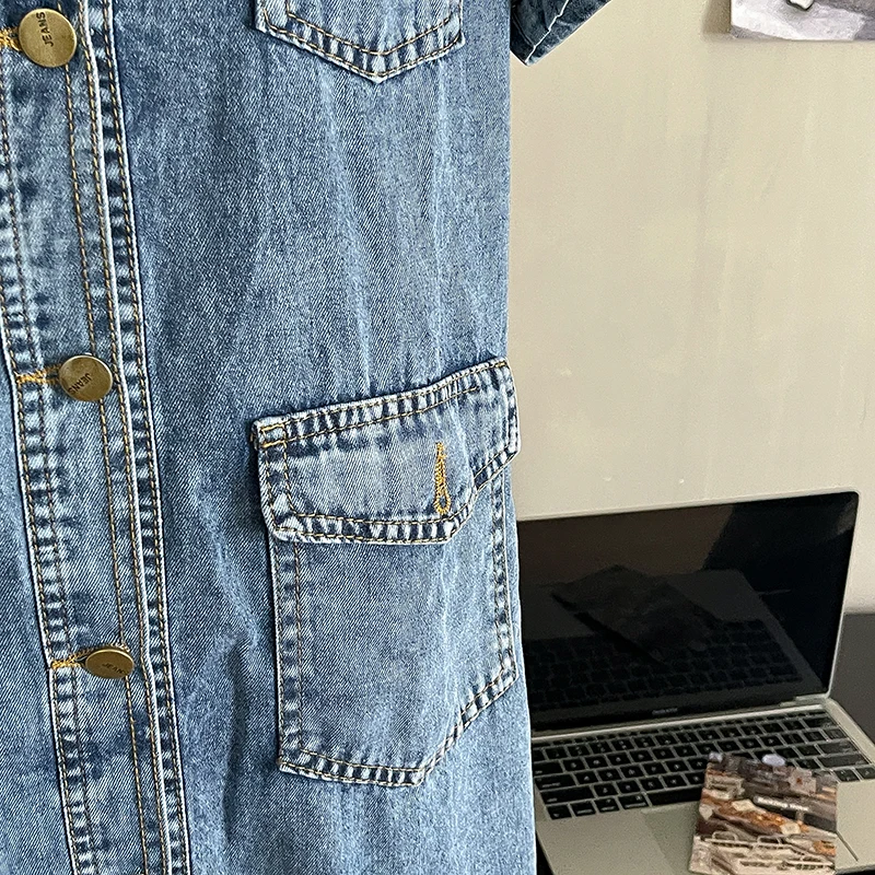 Dames denim shirtjurken 2023 zomer nieuwe retro jurk met enkele rij knopen en korte mouwen losse casual mode zakkenjurk