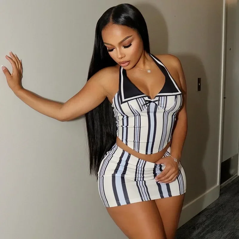 المرأة مخطط طباعة بلا أكمام الرسن عارية الذراعين بلوزات قصيرة للغاية ووركين ملفوفة تنورة صغيرة، مثير، مجموعة 2PCS