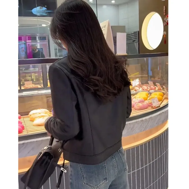 Czarny kołnierz ze stójką Modna skórzana kurtka Krótki płaszcz damski 2025 Wiosna Nowa Casual Temperament Kurtka damska Topy motocyklowe