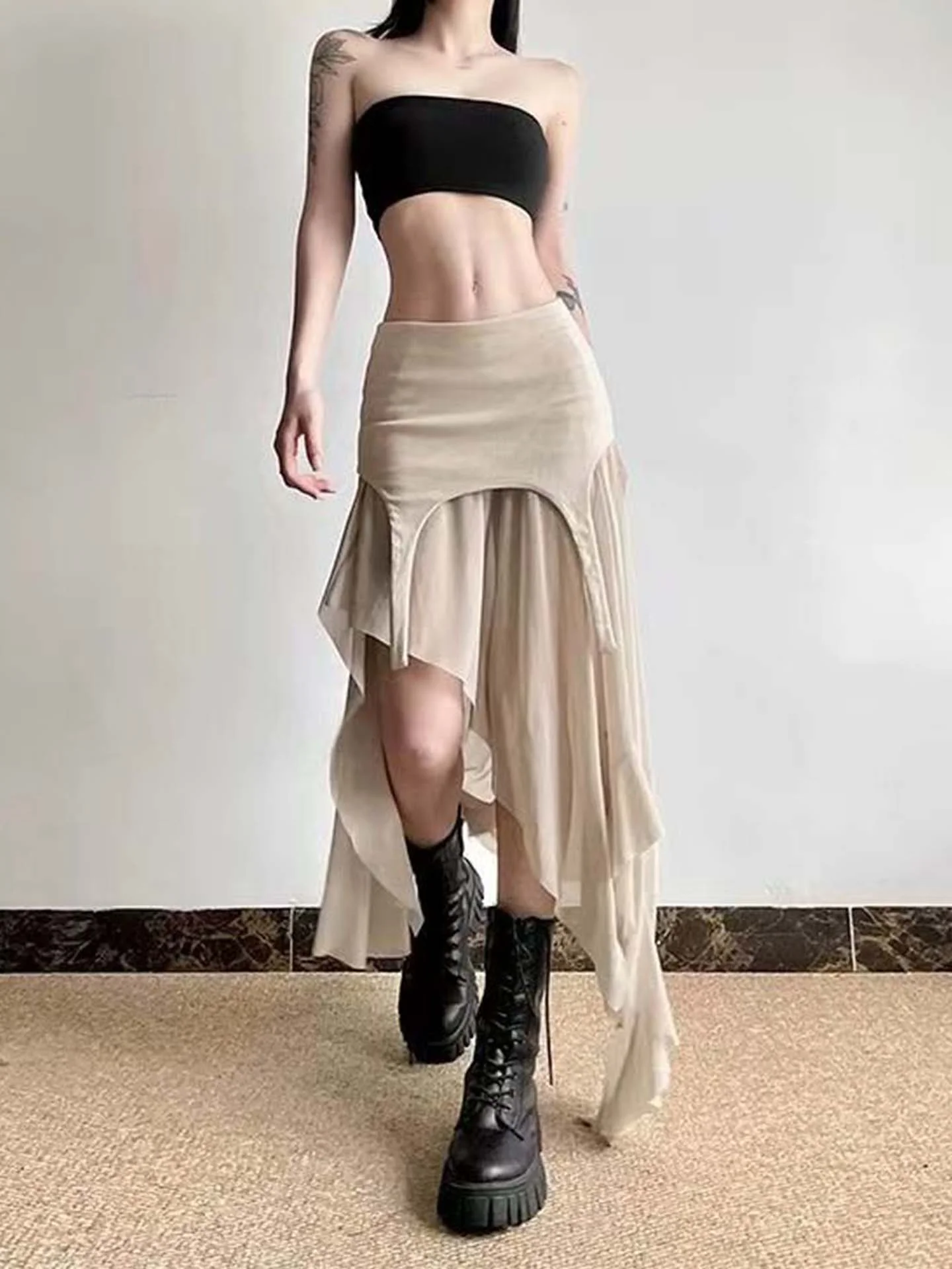 Millennial Trendy Light Weight Asymmetrical Half Body Skirt Women's Low Waist Baring Mid-Length A-Line Skirt for Autumn