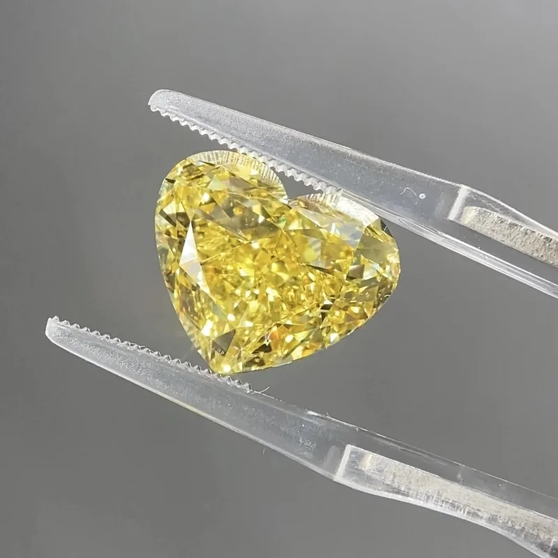 Fancy Intense Yellow Heart Shape Lab Grown Diamond IGI Certified HPHT CVD Process VVS VS Clarity Natural Color Diamond Jewelry
