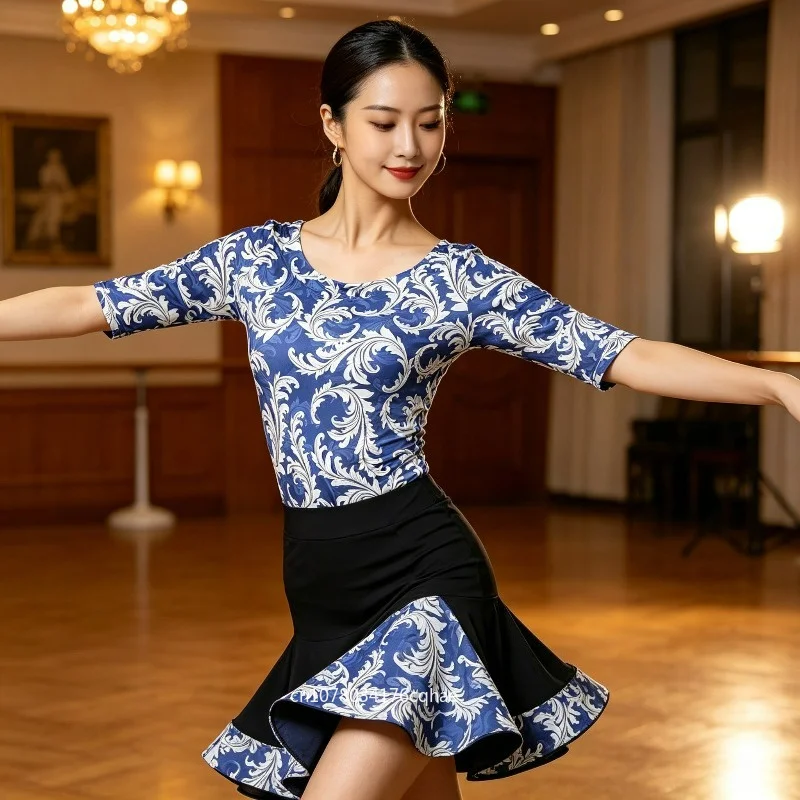 women's-latin-dance-top-printed-half-sleeve-square-neck-cha-cha-tango-samba-ballroom-practice-top-professional-modern-dancewear